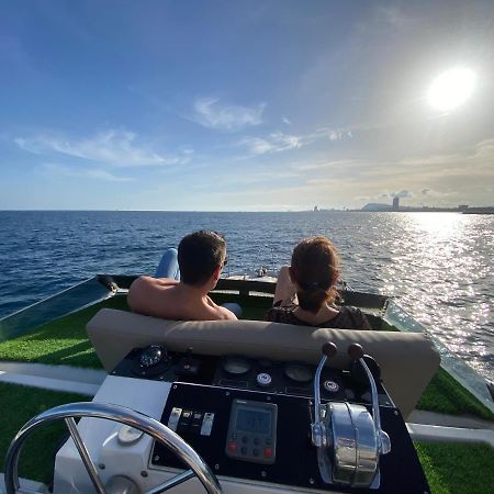 Barco Muy Romantico Con Parking! Sant Adria de Besos Luaran gambar