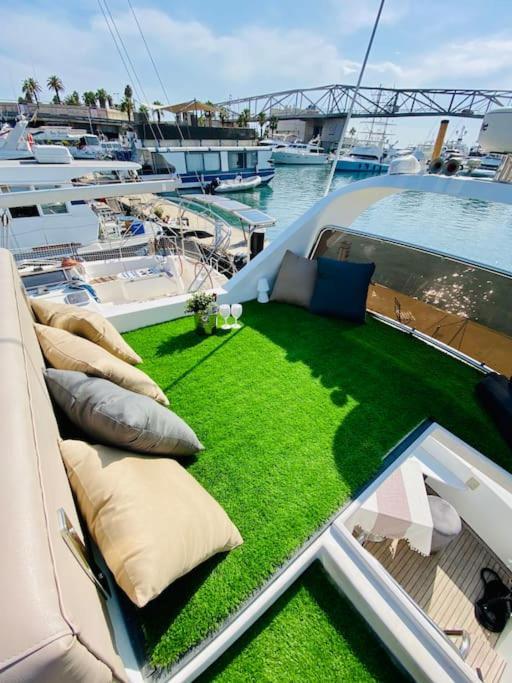 Barco Muy Romantico Con Parking! Sant Adria de Besos Luaran gambar